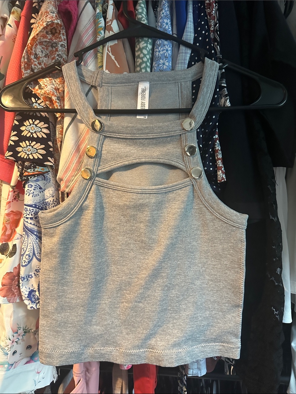 Pebby Forevee - NEW Ribbed Tank Crop Top with Button-Strap Detail - Gray